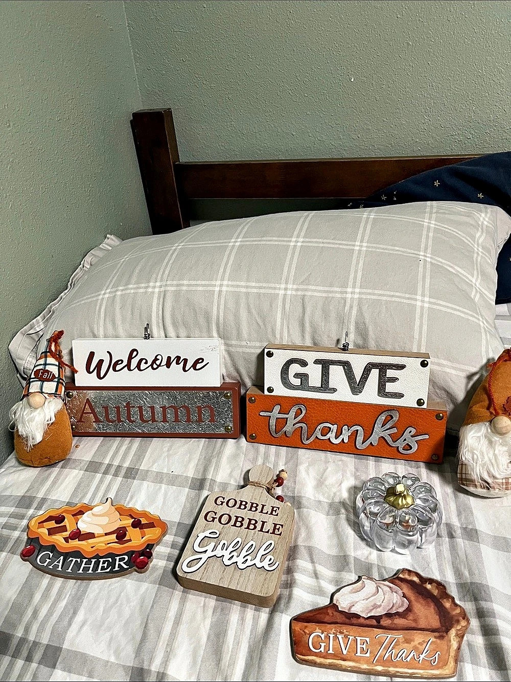 Thanksgiving Autumn Decor Set in Brown & White